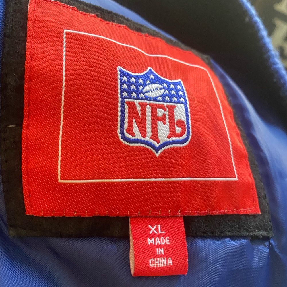 NFL Giants Black and Blue Varsity Jacket - Picture 4 of 4